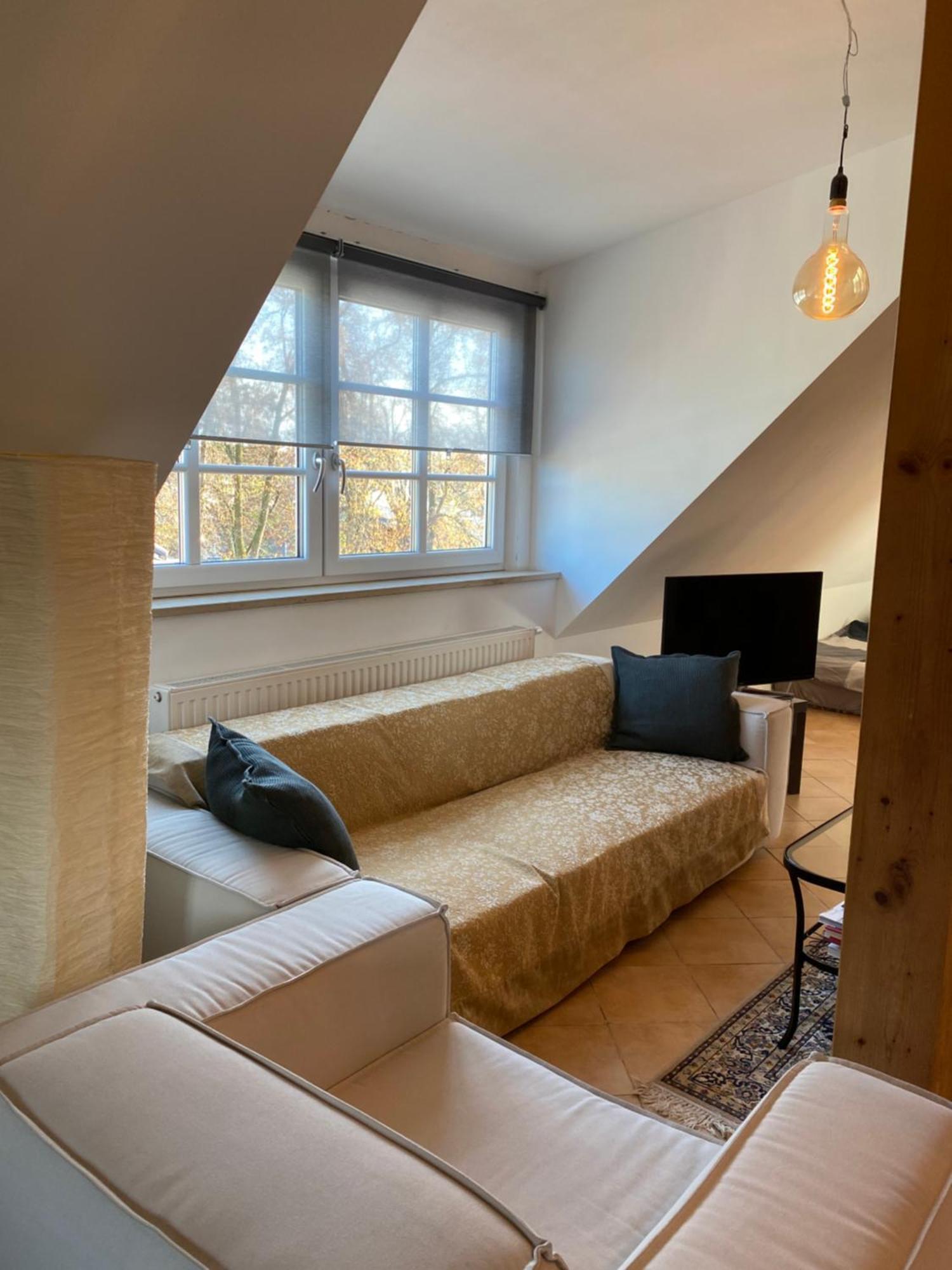 Helle Und Ruhige Dachgeschosswohnung 慕尼黑 外观 照片