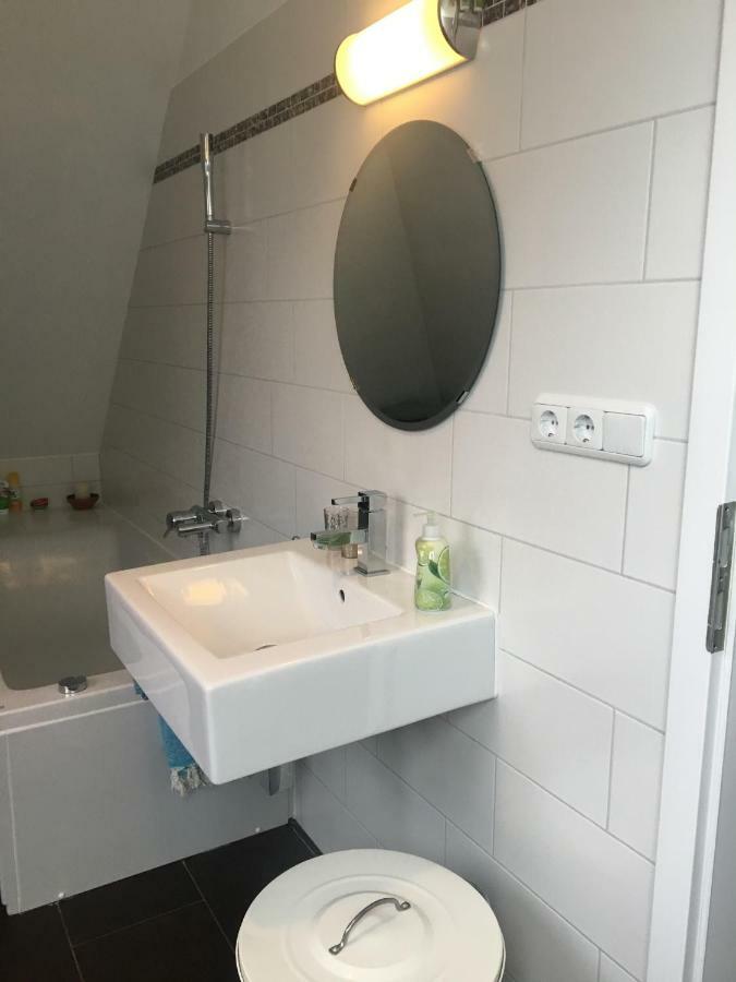 Helle Und Ruhige Dachgeschosswohnung 慕尼黑 外观 照片